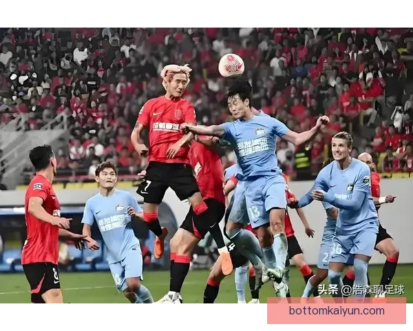 新赛季足球格局初显：多队竞争加剧，争冠与保级形势走势清晰